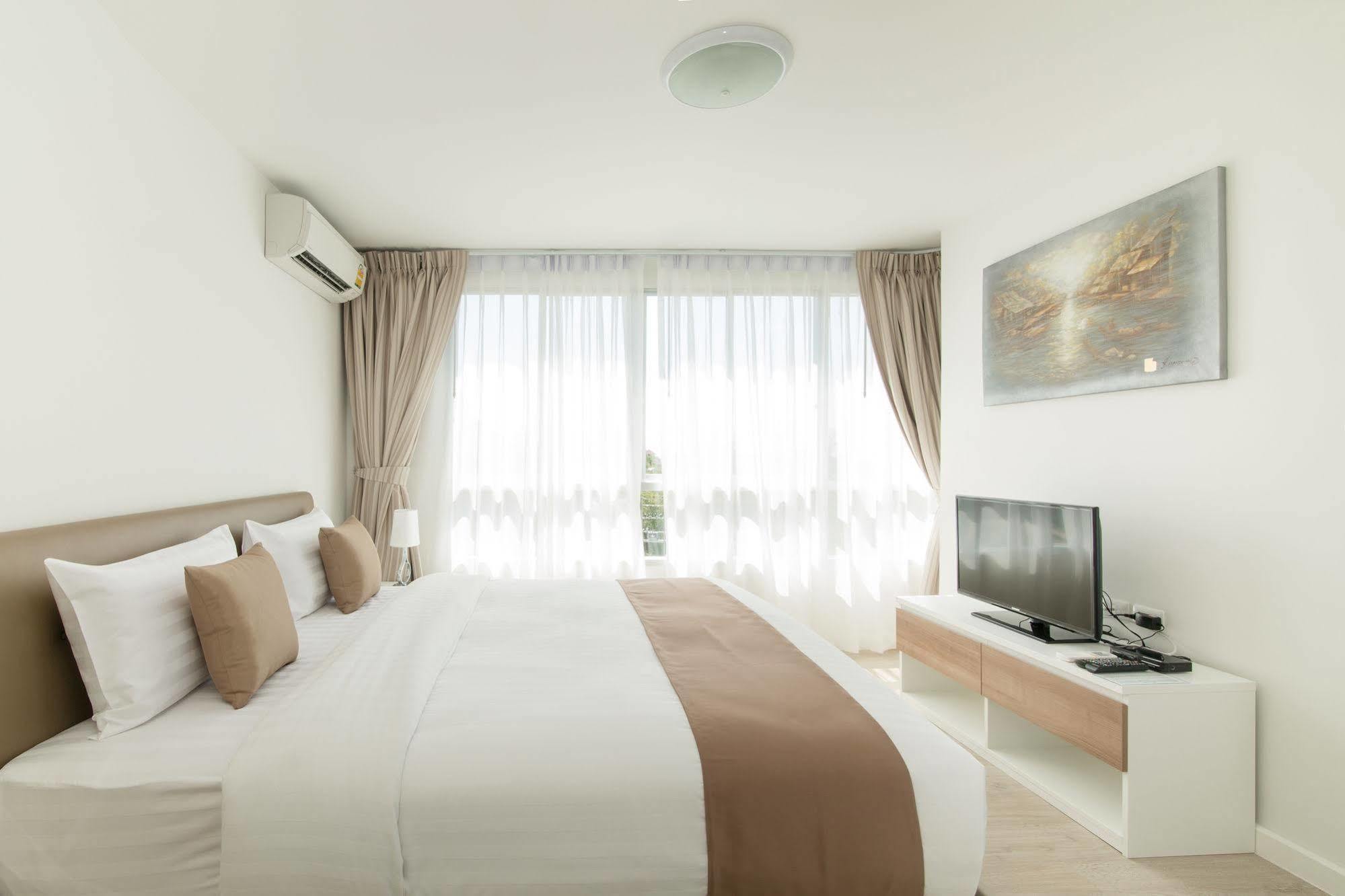 First Choice Suites By The Sea Sha Plus Extra Hua Hin Bagian luar foto